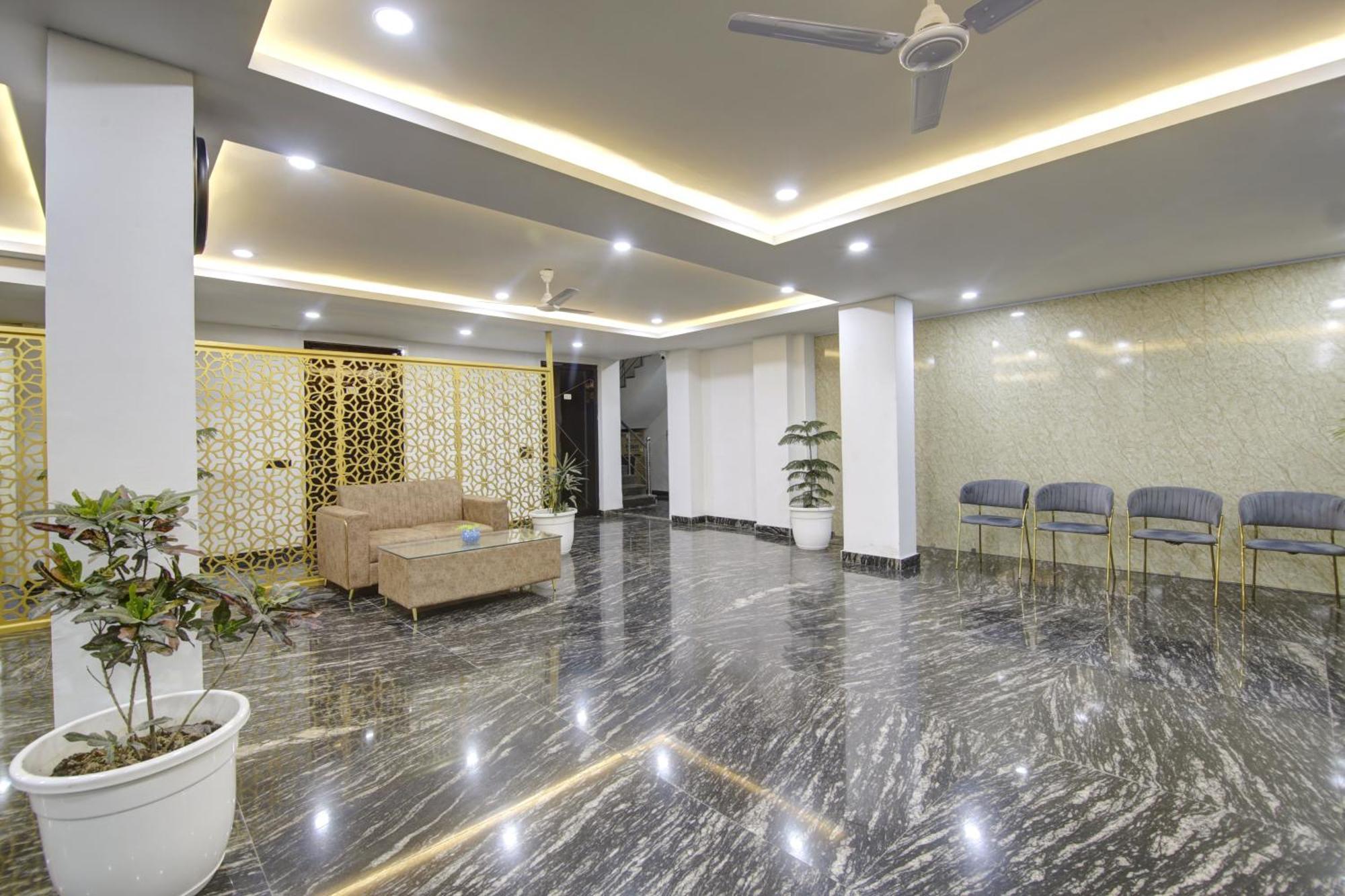 Limewood Stay - Millennium Huda City Center Гургаон Экстерьер фото