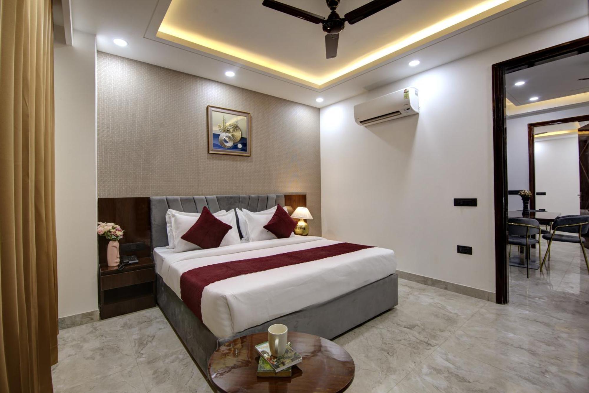 Limewood Stay - Millennium Huda City Center Гургаон Экстерьер фото