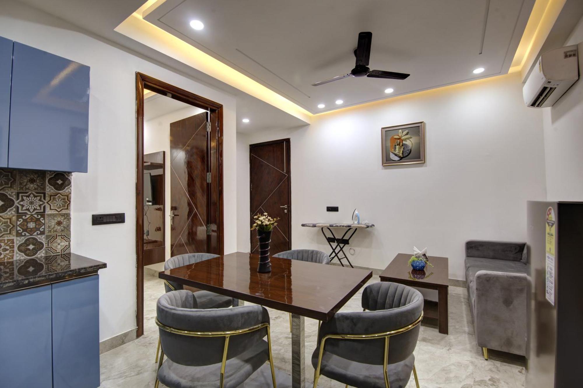 Limewood Stay - Millennium Huda City Center Гургаон Экстерьер фото