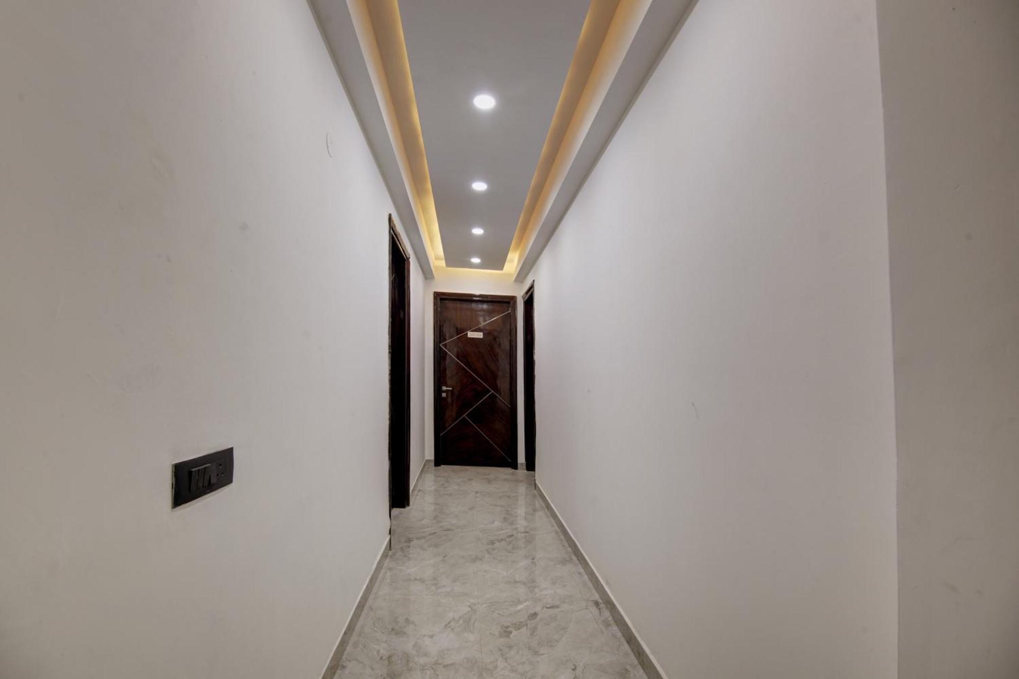 Limewood Stay - Millennium Huda City Center Гургаон Экстерьер фото