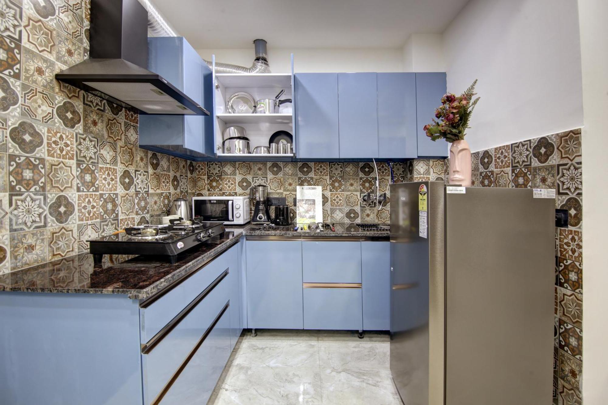 Limewood Stay - Millennium Huda City Center Гургаон Экстерьер фото