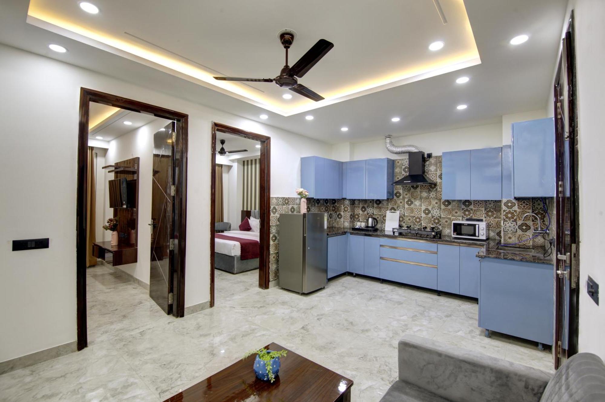 Limewood Stay - Millennium Huda City Center Гургаон Экстерьер фото